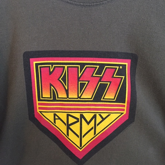 /SOLD/ KISS Rock Band Army Vintage Olive Green Tee - Picture 2 of 6